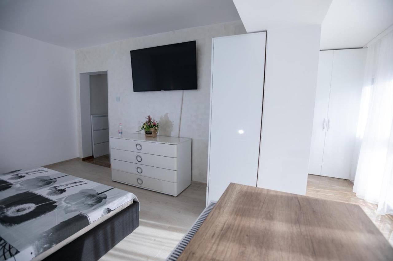 Apartament Central Тыргу-Жиу Экстерьер фото