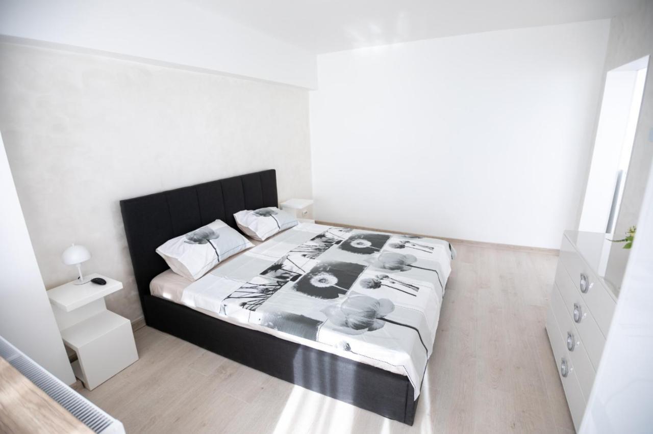 Apartament Central Тыргу-Жиу Экстерьер фото